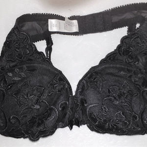 Victoria's Secret Black  Bra underwire 32 A